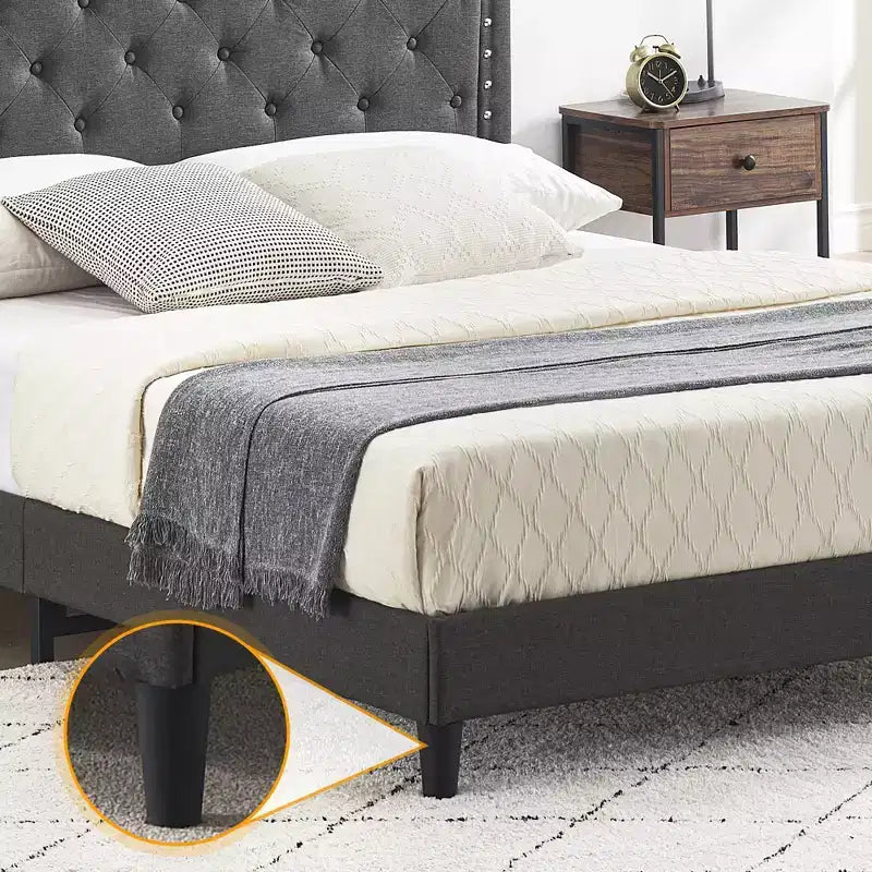 Letto a piattaforma imbottito – Testiera regolabile con bottoni trapuntati e finiture borchiate, 450 kg, Senza rumore