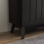 Madia a 2 ante con gambe in legno massello e maniglie dorate, stile Mid-Century Modern, 81 cm