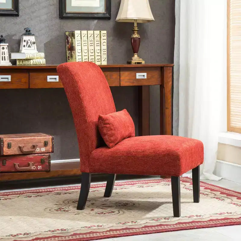 Poltroncina moderna senza braccioli in ciniglia con cuscino e gambe in legno massello – Sedia laterale a seduta profonda