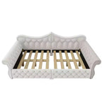 Letto a Divano Imbottito Queen Size con Illuminazione a LED – Rifinitura con Borchie, Schienale in Lino Trapuntato, Capacità 272 kg